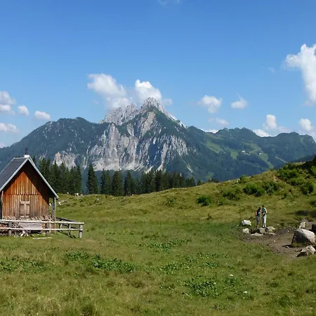 In Near Lift Apartment